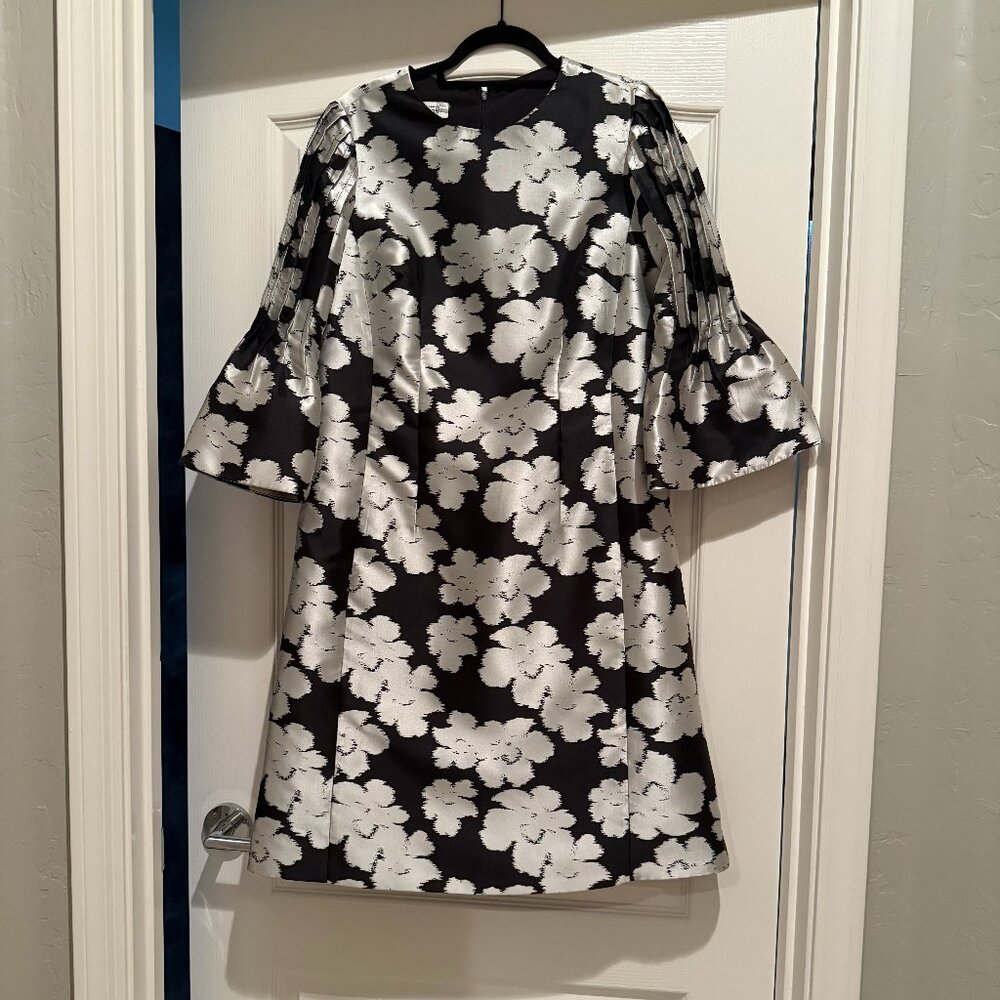 Teri Jon by Rickie Freeman | Floral Bell Sleeve Dress | Black/Silver | Size: 10